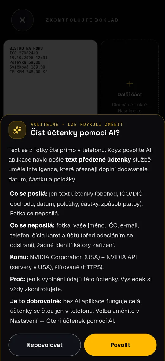 Dialog Číst účtenky pomocí AI s vysvětlením, co se posílá a co ne, a tlačítky Nepovolovat a Povolit.
